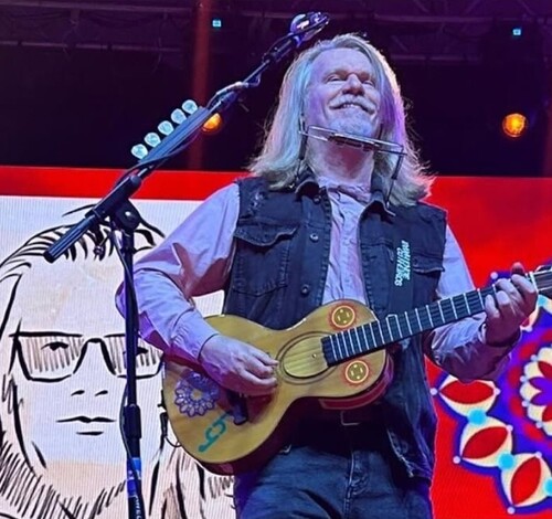 Humberto Gessinger faz show em Balneário Rincão