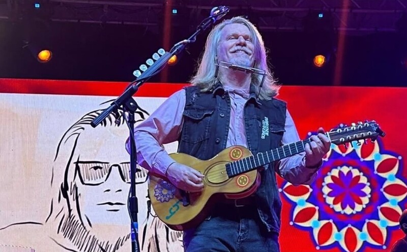 Humberto Gessinger faz show em Balneário Rincão