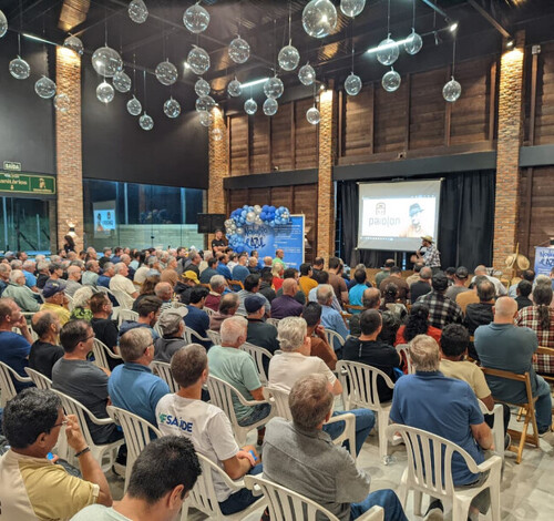 Novembro Azul: noite de humor e prevenção em Morro da Fumaça