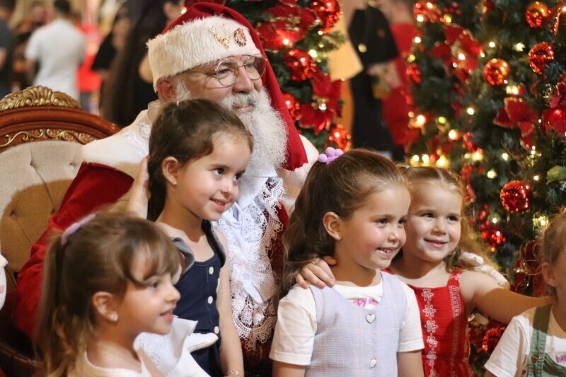 Fé, música e espírito natalino marcam a abertura do 'Natal Luzes de Veneza'