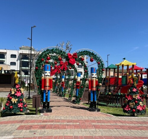 Balneário Arroio do Silva celebra Natal com desfile e Chegada do Papai Noel