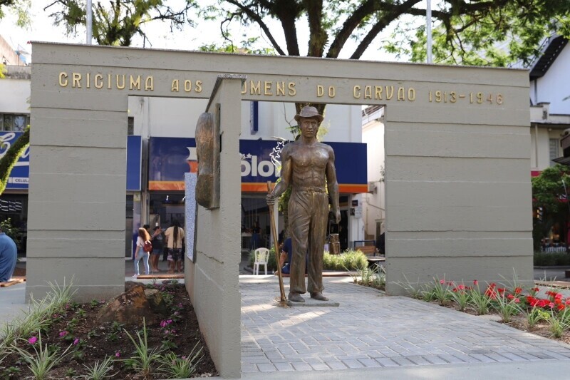 Revitalização do Monumento ao Mineiro será entregue