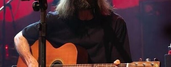 Armandinho faz show gratuito na Guarda do Embaú