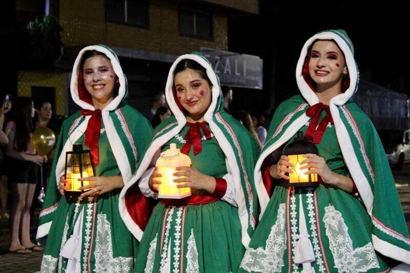 Natal do Centenário: fim de semana com Desfiles no Rio Maina e Centro