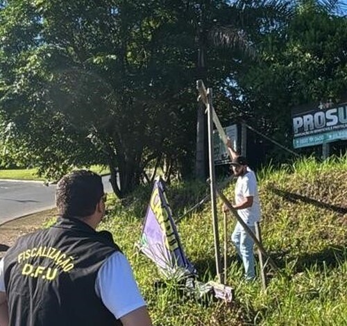 Programa Calçada Livre: Criciúma reforça fiscalização e recolhe mais de 400 propagandas irregulares