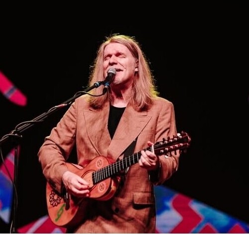 Humberto Gessinger faz show em Balneário Rincão neste domingo