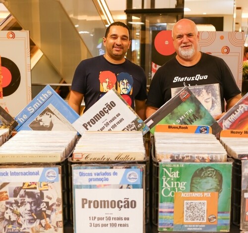Feira de Vinil abre programação cultural de verão no Shopping Della