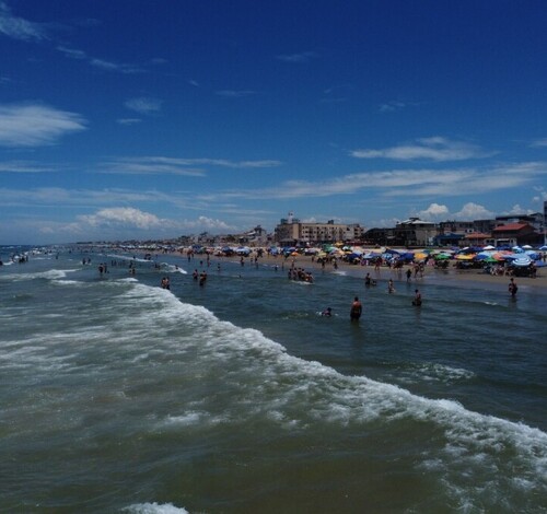 Shows com Mistura Fina, Século XX e concurso Garota da Praia em Balneário Arroio do Silva