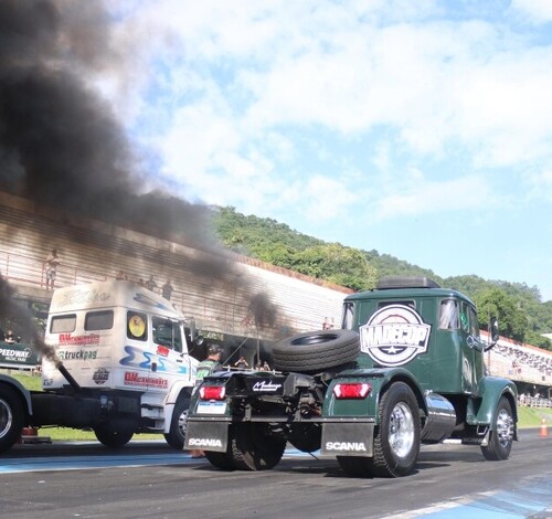 Velocidade e emoção na abertura da Arrancada Truck 2026 em Morro da Fumaça
