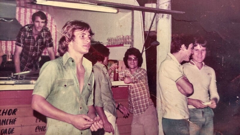 ‘Do Bauru ao Xis da Questão’: documentário resgata história do X-Salada em Criciúma