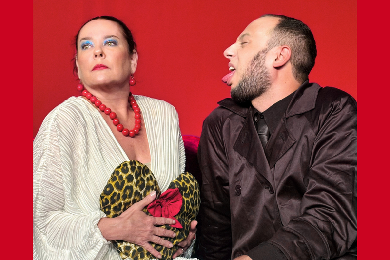 Nova Veneza recebe a comédia teatral 'Minha mãe é um espírito'