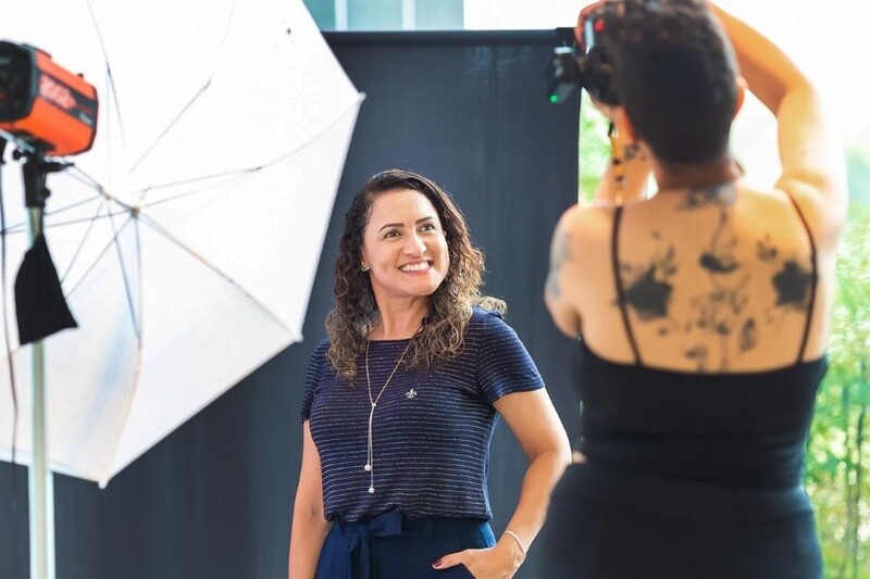 Shopping Della celebra Dia da Mulher com ensaio fotográfico profissional gratuito