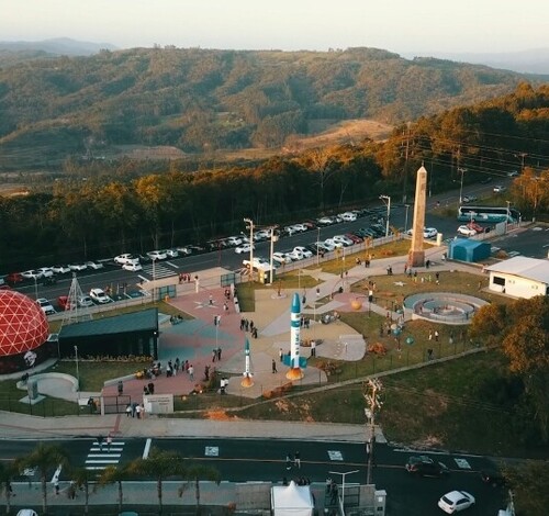 Parque Astronômico de Criciúma promove observação gratuita da Lua Cheia