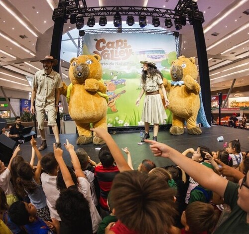 Capivaras viram protagonistas de musical infantil em Criciúma