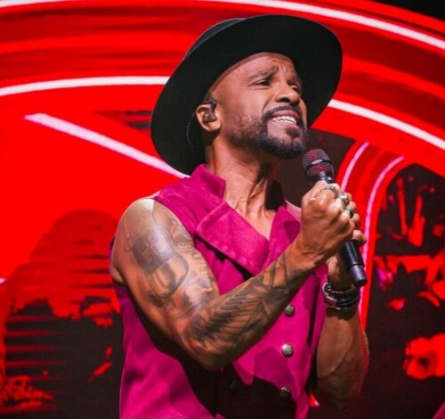 Ingressos à venda para o show de Alexandre Pires em Tubarão