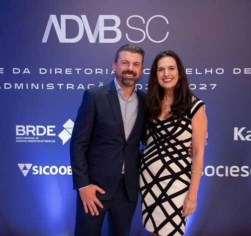 Mário Gaidzinski assume como Vice-Presidente Regional Sul da ADVB