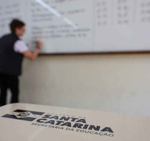 Concurso público em Santa Catarina oferece até 10 mil vagas na Educação e Administração