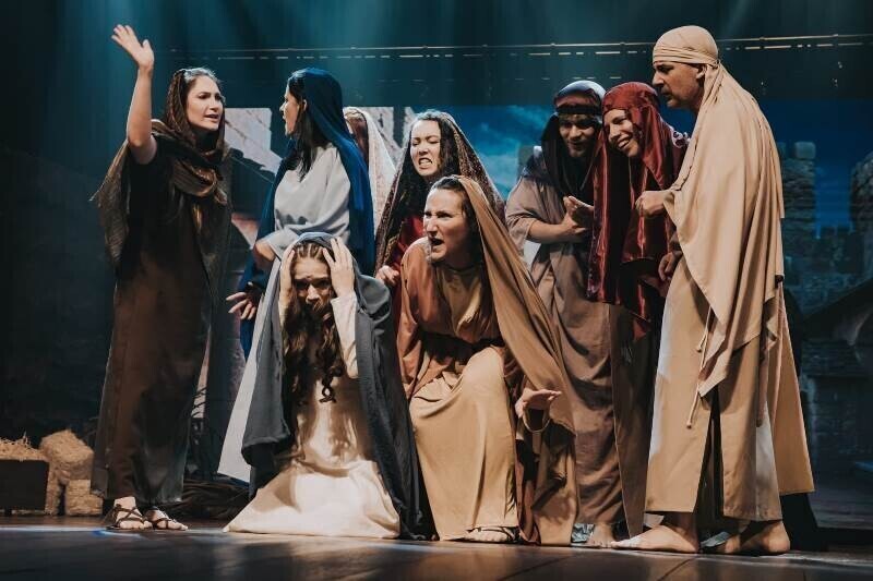 Cantata de Páscoa da Abba Pai Church une arte e espiritualidade