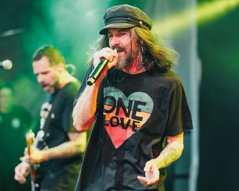 Armandinho abre a temporada 2026 da Hangar 737 com show neste sábado em Tubarão