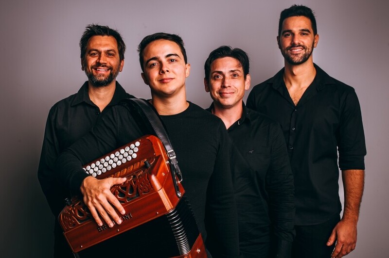 Camerata Florianópolis e Roger Corrêa Quarteto estreiam concerto no CIC