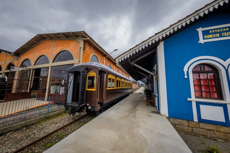 Museu Ferroviário de Tubarão recebe exposição 'Barroco, ainda'