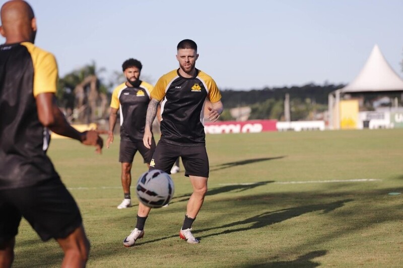 Assista ao vivo Criciúma e Botafogo (SP) pelo Campeonato Brasileiro da Série B