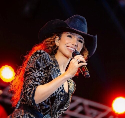 Show gratuito com Paula Fernandes neste sábado