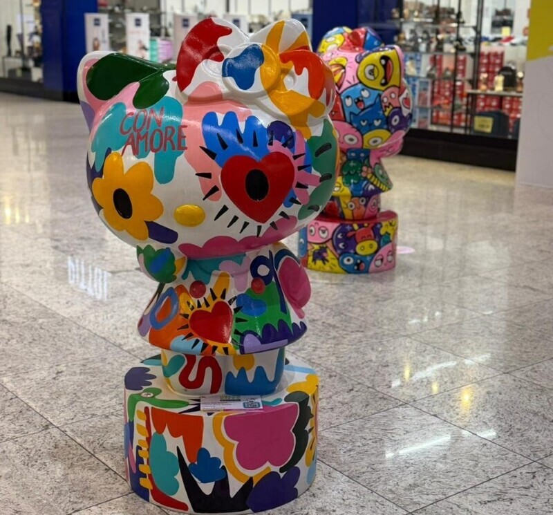 Hello Kitty Parade ocupa corredores do Nações Shopping com exposição gratuita