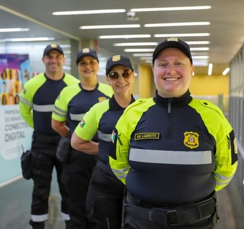 Criciúma adota novo uniforme para agentes de trânsito