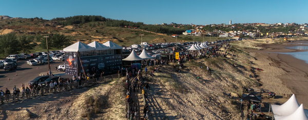 Sinal amarelo em Laguna: CBSurf Big Wave Mormaii pode ter ondas gigantes históricas