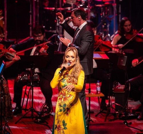 Camerata Florianópolis apresenta espetáculo 'Aquarela do Brasil' no Sul de SC