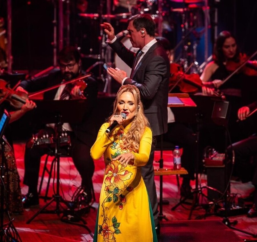 Camerata Florianópolis apresenta espetáculo 'Aquarela do Brasil' no Sul de SC