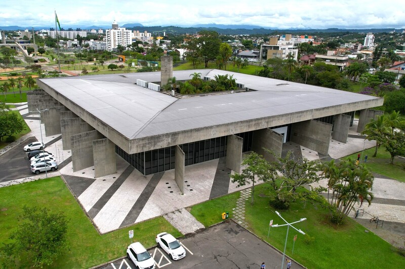 Dia do Trabalhador: feriado altera alguns serviços da Prefeitura de Criciúma