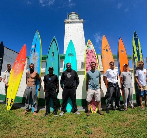 AO VIVO: CBSurf Big Wave Mormaii 2026 em Laguna; assista direto do Farol de Santa Marta