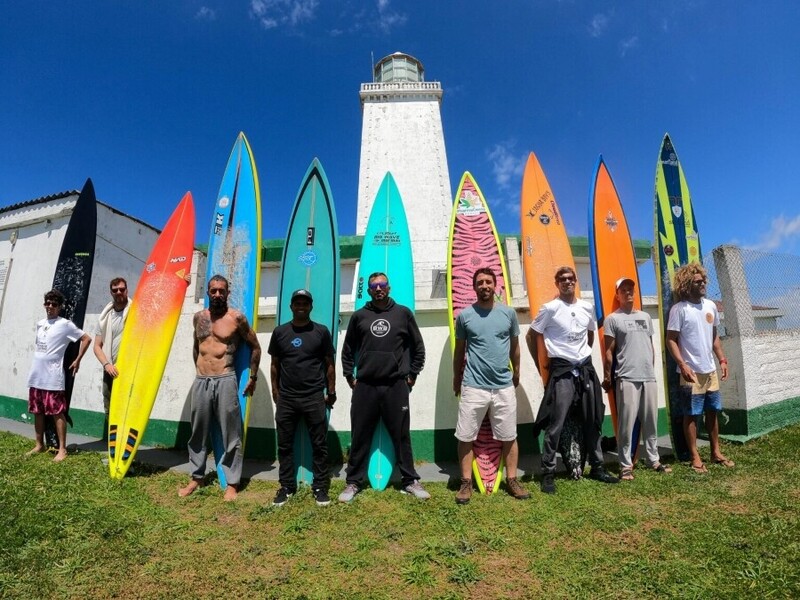 AO VIVO: CBSurf Big Wave Mormaii 2026 em Laguna; assista direto do Farol de Santa Marta