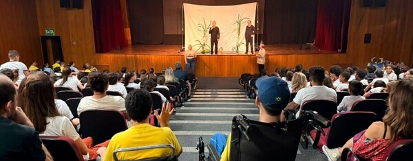 Teatro acessível: Festival AnimaMão amplia inclusão cultural