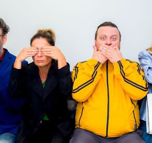 Comédia TOC em cartaz no Teatro Elias Angeloni