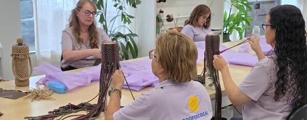 Mulheres Artesãs une aprendizado, terapia e convivência em Cocal do Sul