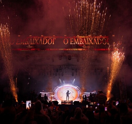Criciúma vive noite histórica com show de Gusttavo Lima no Nações Shopping