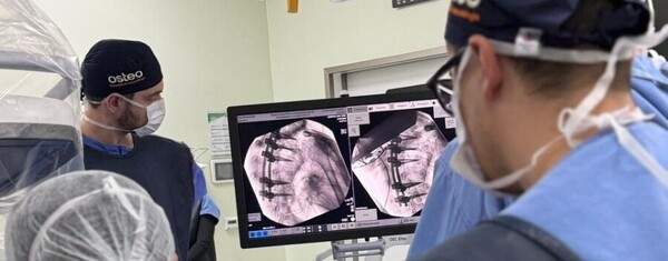 Equipe da Osteo realiza procedimento com polilaminina em Criciúma