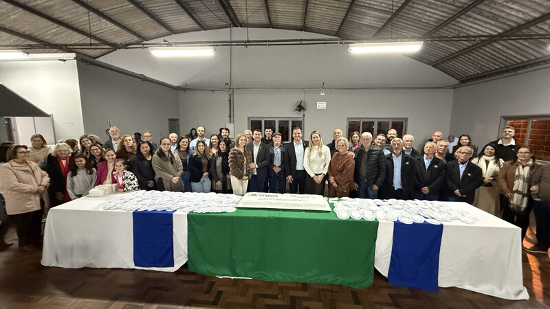 Morro da Fumaça inicia celebrações dos 64 anos com corte do bolo e missa