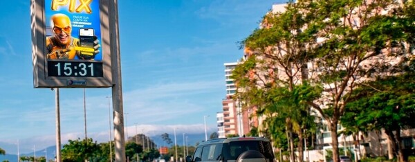 'Pague sua conta na velocidade da luz': Ápice desenvolve campanha da Celesc com foco em agilidade do PIX