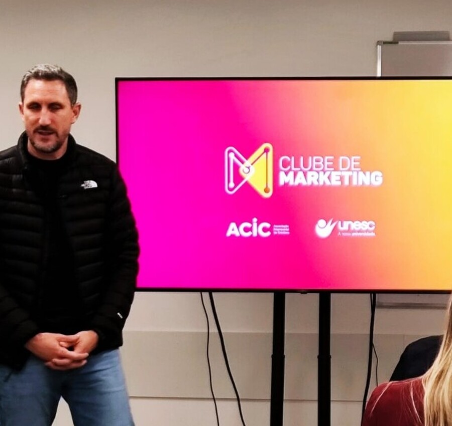 Clube de Marketing: Telmo Martinello compartilha estratégias de comunicação da Abba Pai Church