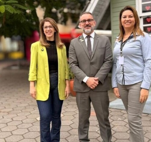Procurando emprego? Feirão em Içara terá mais de 100 vagas abertas