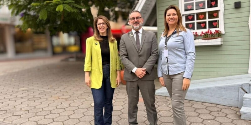 Procurando emprego? Feirão em Içara terá mais de 100 vagas abertas