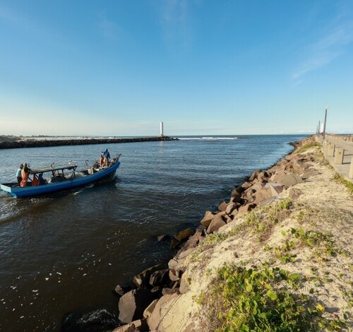 Após décadas de espera, projeto para ampliar molhes de Passo de Torres é apresentado à comunidade