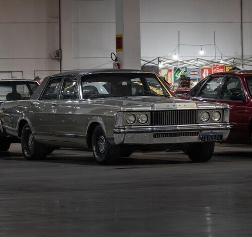 Exposição de carros clássicos leva nostalgia e memória afetiva ao Nações Shopping