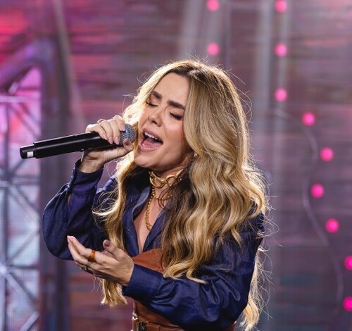 Cantora Mariana Fagundes faz show gratuito em Braço do Norte