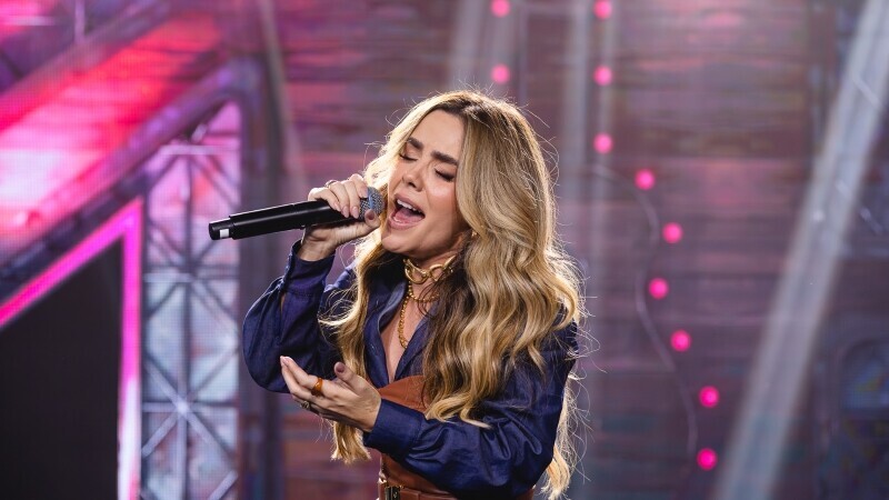 Cantora Mariana Fagundes faz show gratuito em Braço do Norte