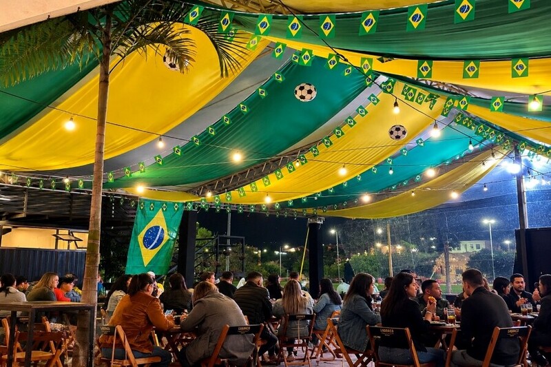 Onde assistir aos jogos do Brasil em Criciúma? Layback Park terá música, gastronomia e transmissão ao vivo